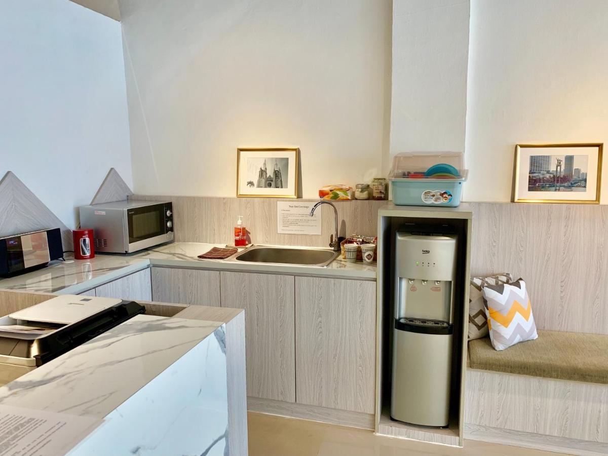 Stay Inn Hostel Джакарта Экстерьер фото